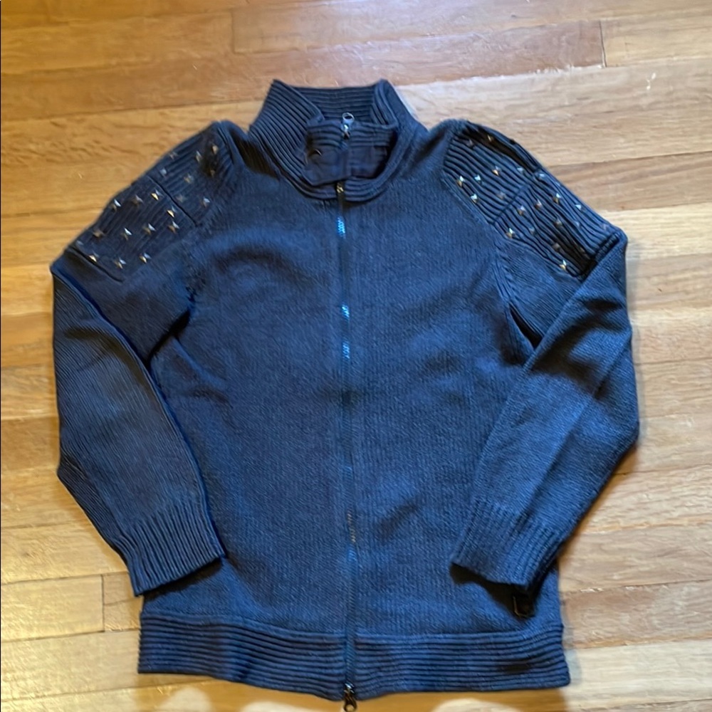 Stylish Black Zip-Up Sweater